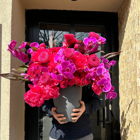 Bloom in LOVE! Vazoda Şakayık Aranjman