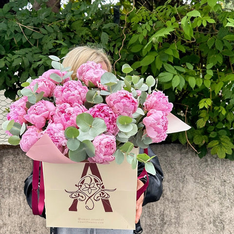 Pink Peony Deluxe Kutuda Şakayıklar