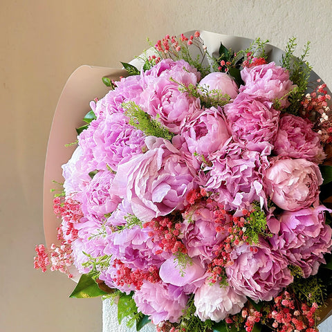 Sarah's Peonies Exclusive Pembe Şakayık Buketi