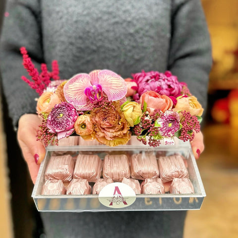 Monaco Blossom Pembe Pleksi Çikolata Kutusu