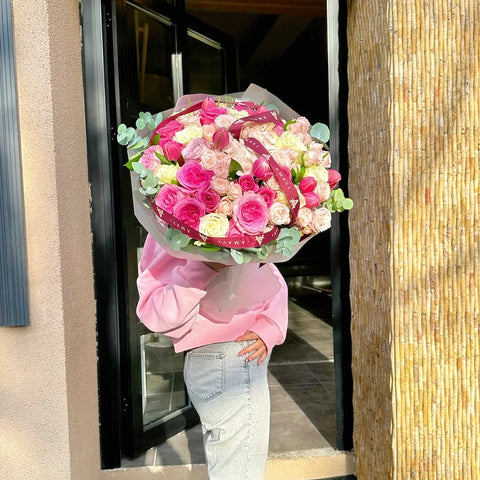 Rose Glow Premium Pembe Gül ve Lale Buketi