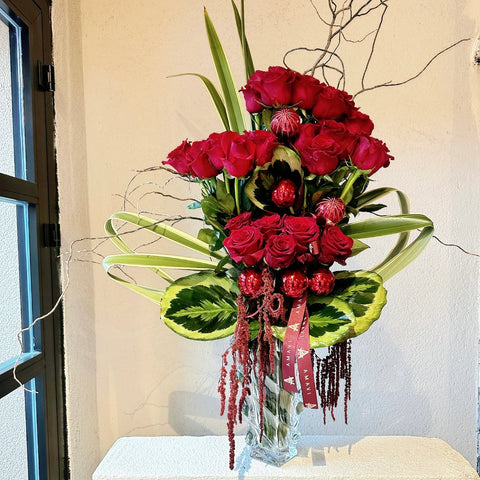 Red Desire Special Crystal Vase with Red Roses