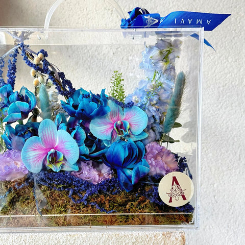 Velvet Azure Bloom Bag Pleksi Çantada Galaksi Laleler