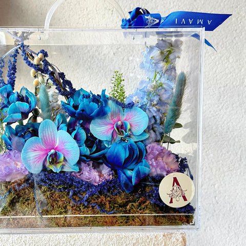 Velvet Azure Bloom Bag Pleksi Çantada Galaksi Laleler
