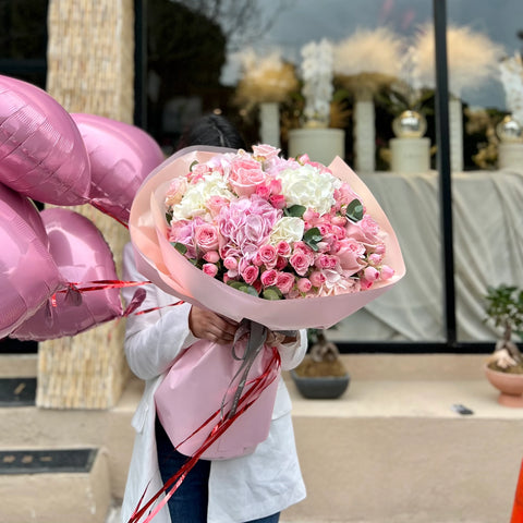 Pink Dream Soft Tonlarda Buket ve Kalp Balon