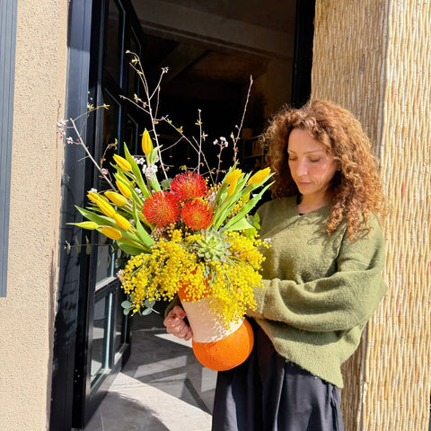 Amavi’s Mimosa Garden Premium Aranjman