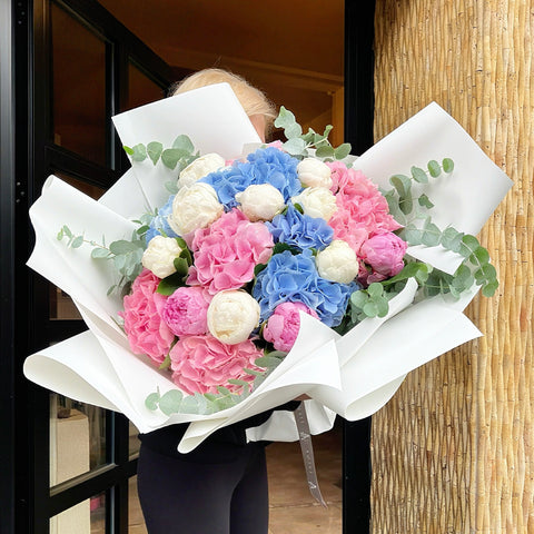 Morning Beauty Premium Ortancalı Şakayık Buketi