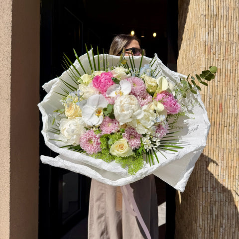 Blush Harmony Şakayık  Buketi