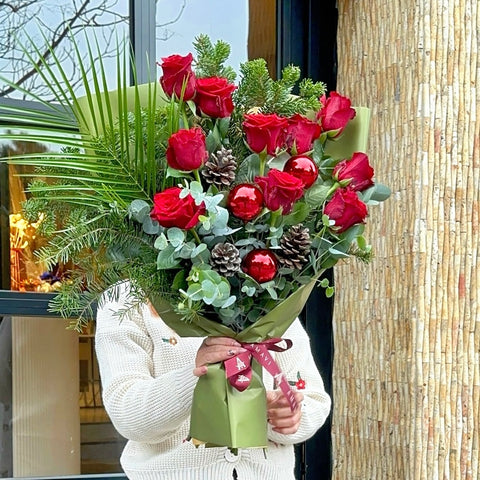 Kırmızı Kış Buketi