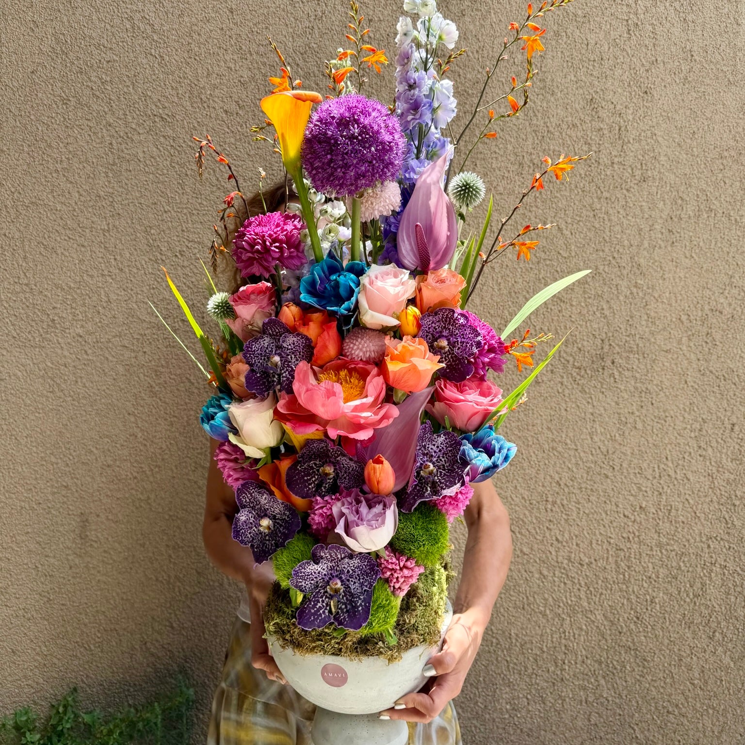 Flora Heaven Signature Vazo Aranjmanı – Amavi Flowers