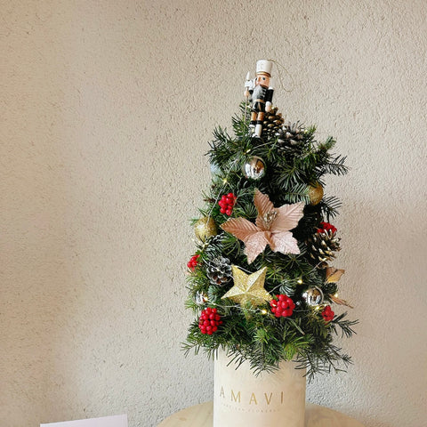 Golden Nutcracker Mini Çam Ağacı