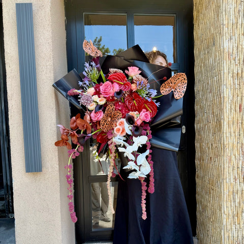 Wild Allure Deluxe Premium Buket