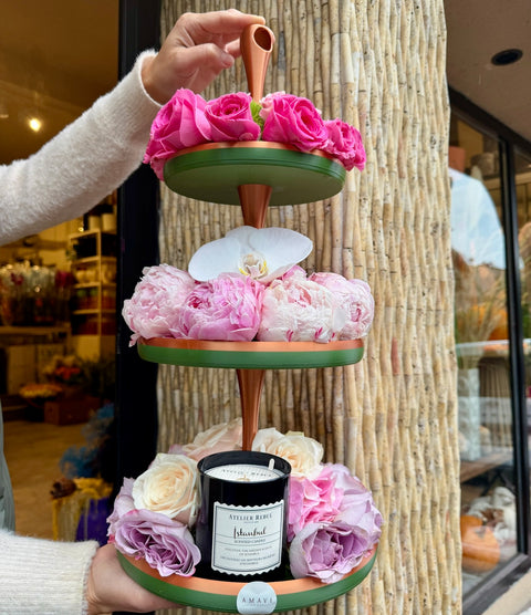 Maison d’Amour Deluxe Çiçek & Mum Aranjmanı