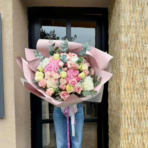 Blush Garden Premium Buket
