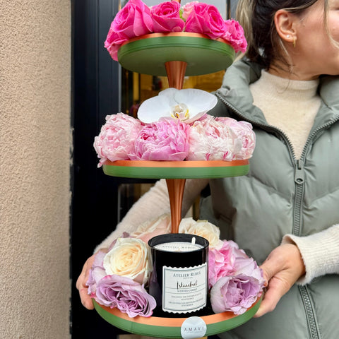 Maison d’Amour Deluxe Çiçek & Mum Aranjmanı