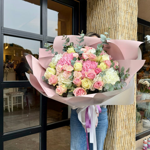 Blush Garden Premium Buket