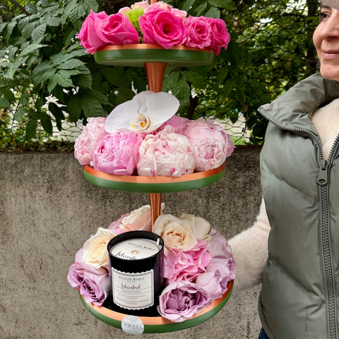 Maison d’Amour Deluxe Çiçek & Mum Aranjmanı