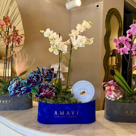 Azure Bloom Premium Hediye Aranjmanı
