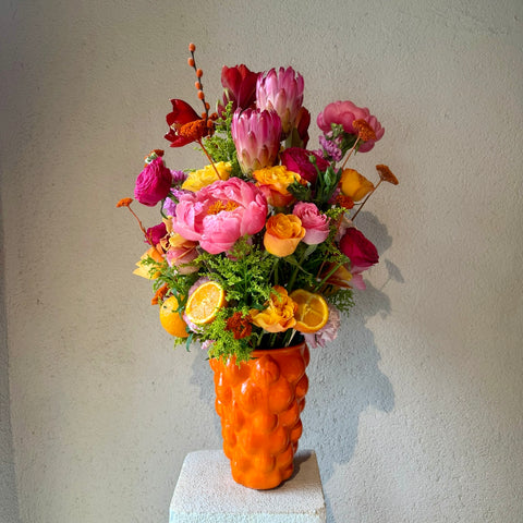 Citrus Protea Muse Premium Şakayıklı Aranjman