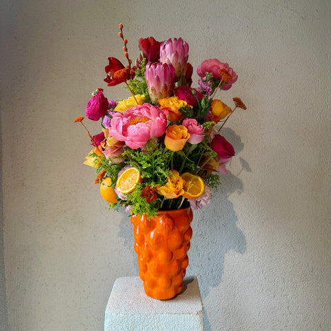 Citrus Protea Muse Premium Şakayıklı Aranjman