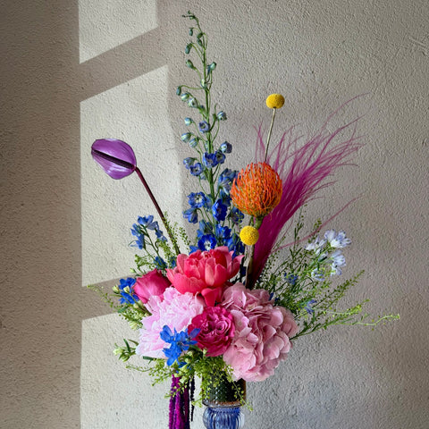 Modern Eclectic Bloom Vazoda Aranjman