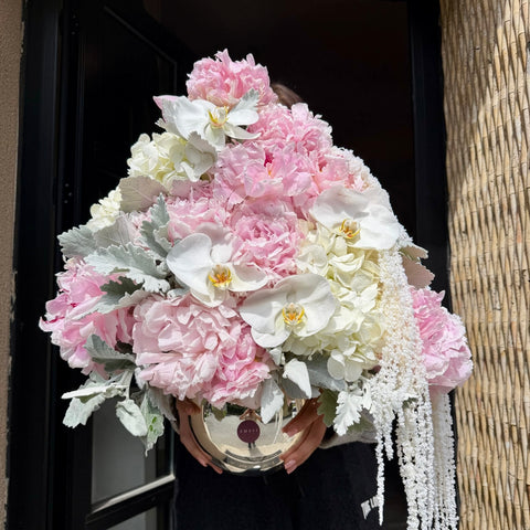 Peony Whisper Şakayıklı Vazo Aranjman