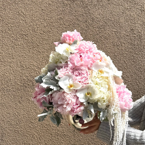 Peony Whisper Şakayıklı Vazo Aranjman