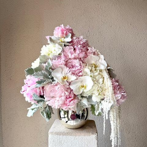 Peony Whisper Şakayıklı Vazo Aranjman