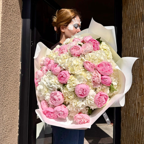 Blush Royale Dev Şakayık Ortanca Couture Buket