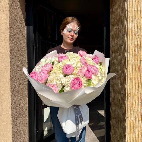 Blush Royale Dev Şakayık Ortanca Couture Buket