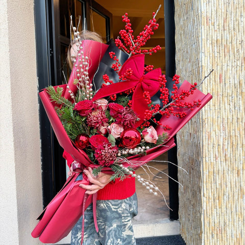 Rouge Frosted Bloom Kış Buketi