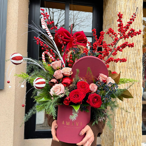 Scarlet Harmony Kutuda Kış Aranjmanı