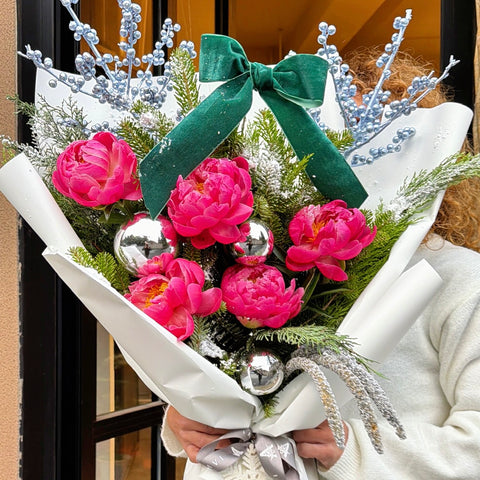 Yeni Yıla Özel Şakayık Buketi