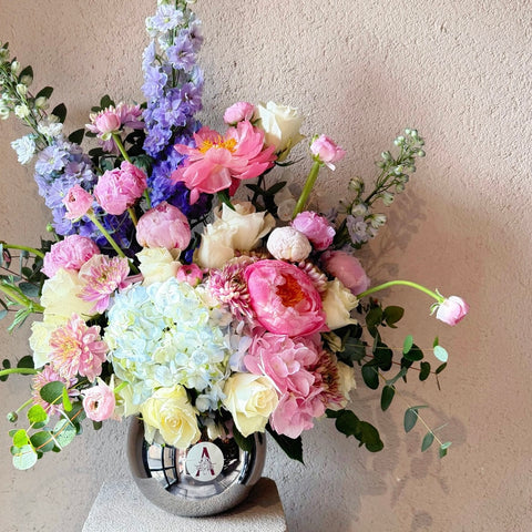 Soft Romance Lüks Şakayıklı Vazoda Aranjman