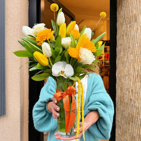 Soleil Élégance Renkli Laleler Vazo Aranjmanı