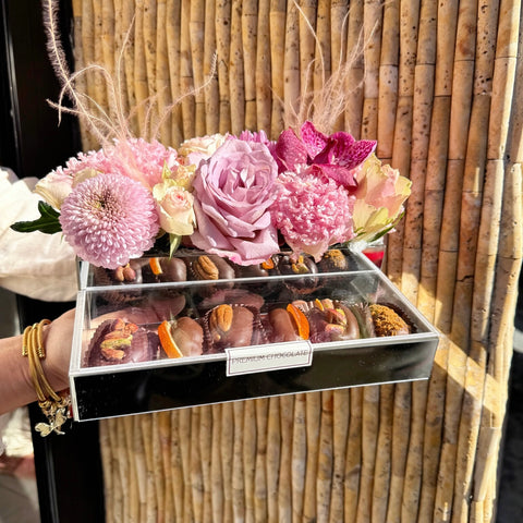 Velvet Date Kutuda Çikolata Kaplı Hurmalar