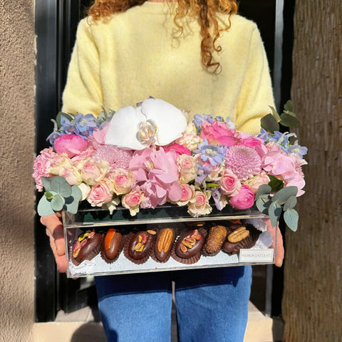 Pastel Date Elegance Çikolatalı Hurma Kutusu