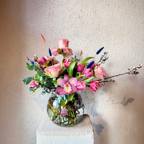 Blush Poetry Vazoda Lale Aranjmanı