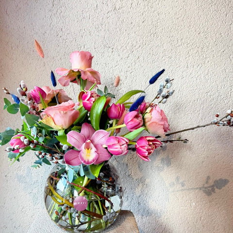 Blush Poetry Vazoda Lale Aranjmanı