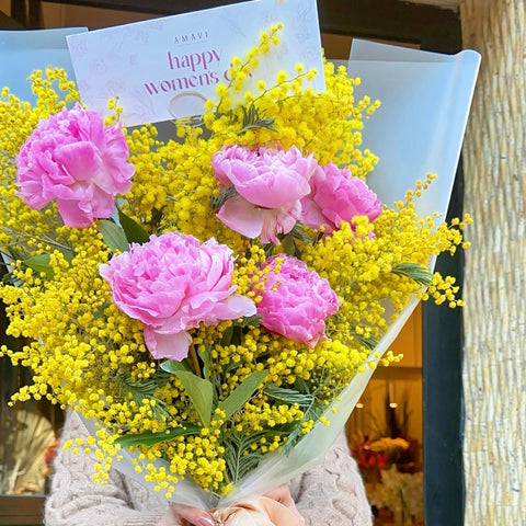Women’s Day Peony Charm Şakayıklı Mimoza Buketi